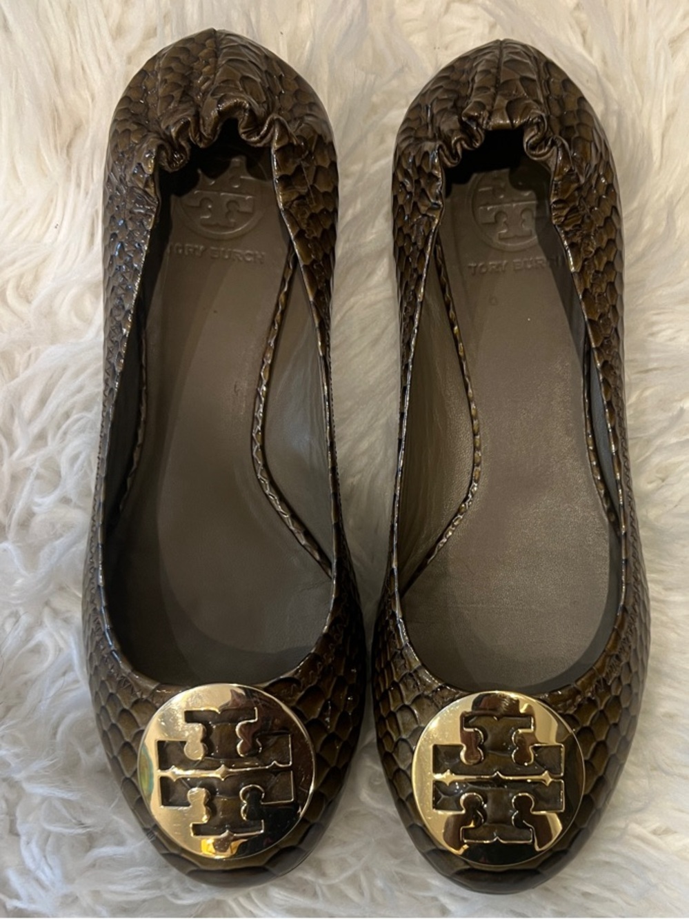 Tory Burch Olive Green Snake Print Flats with large logo medallion - Picture 2 of 10